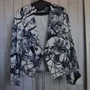 ** ONE OF A KIND ** Black and White rose blazer